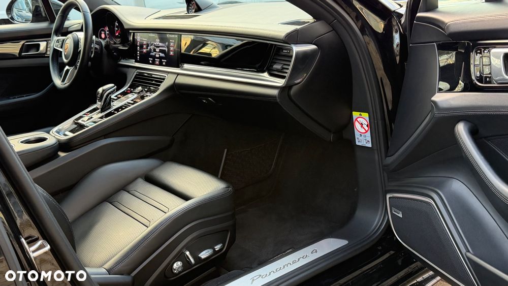 Porsche Panamera 4 GPF - 10