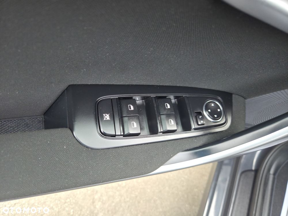 Kia Ceed 1.4 Attract - 24