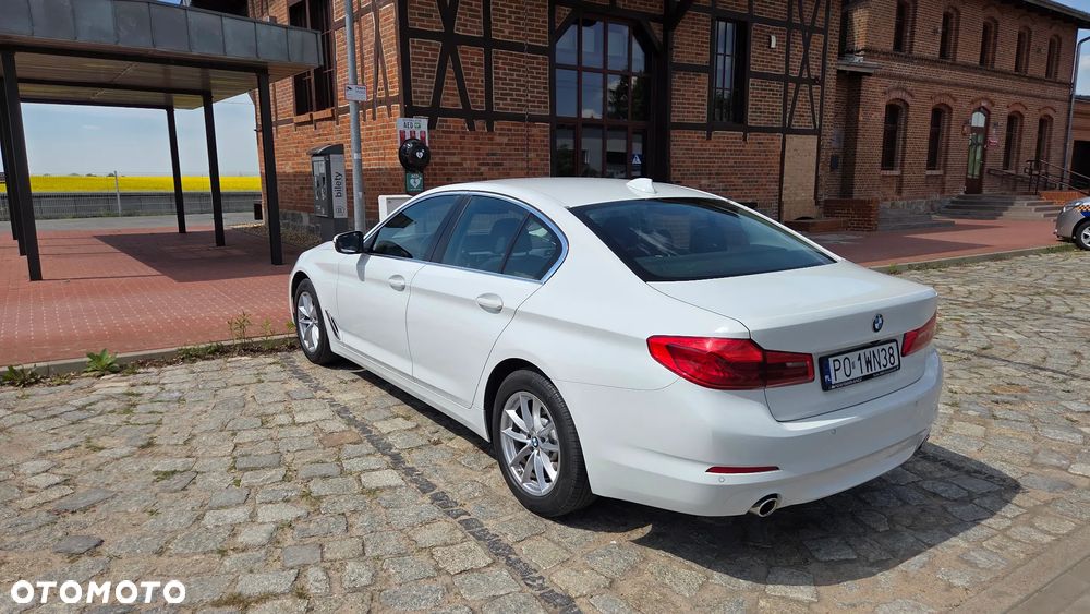 BMW Seria 5 518d - 6