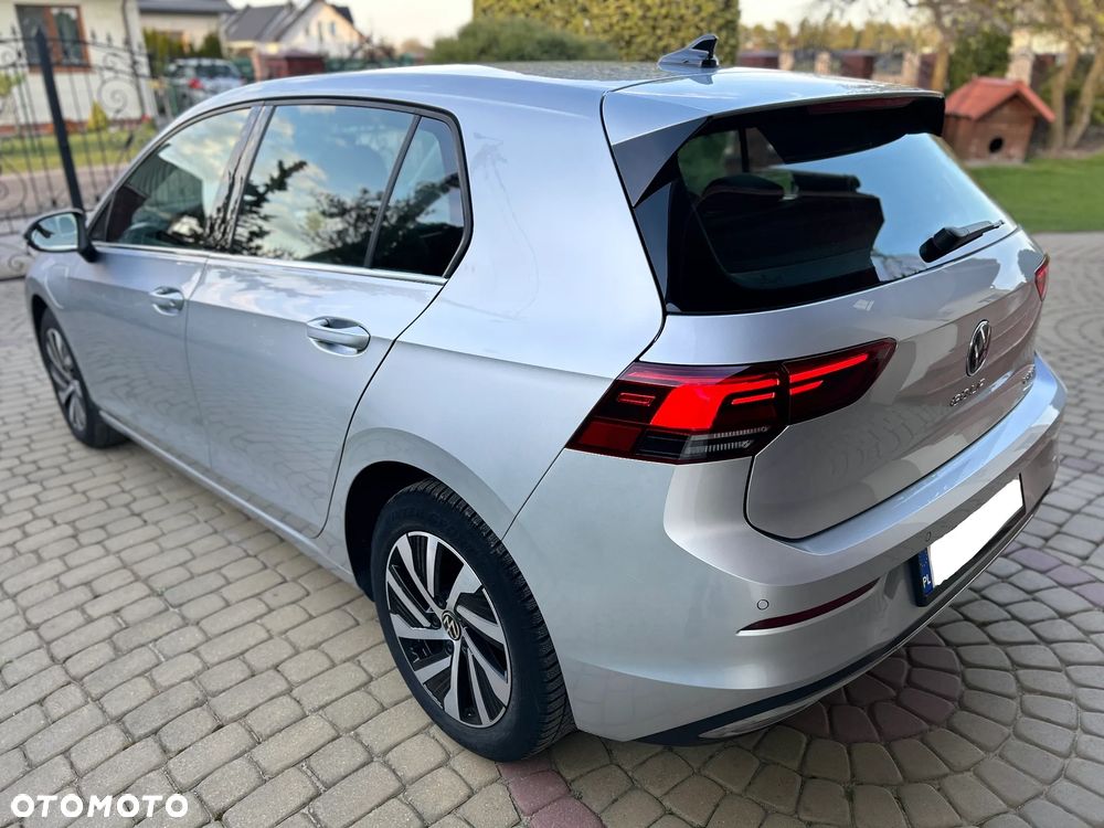 Volkswagen Golf - 10