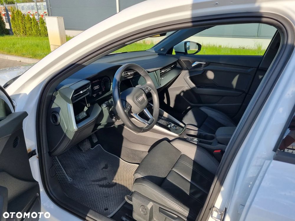 Audi A3 Sportback 35 TFSI S tronic - 15