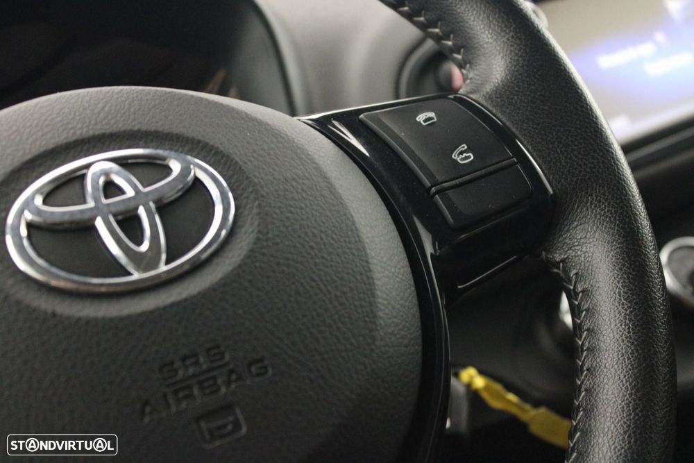Toyota Yaris 1.0 VVT-i Comfort — fotografia 12