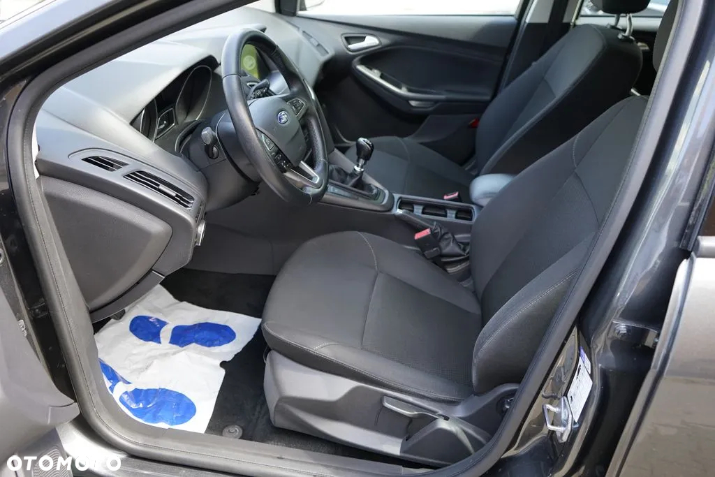 Ford Focus 1.5 TDCi SYNC Edition - 16