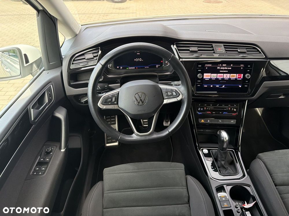 Volkswagen Touran - 26