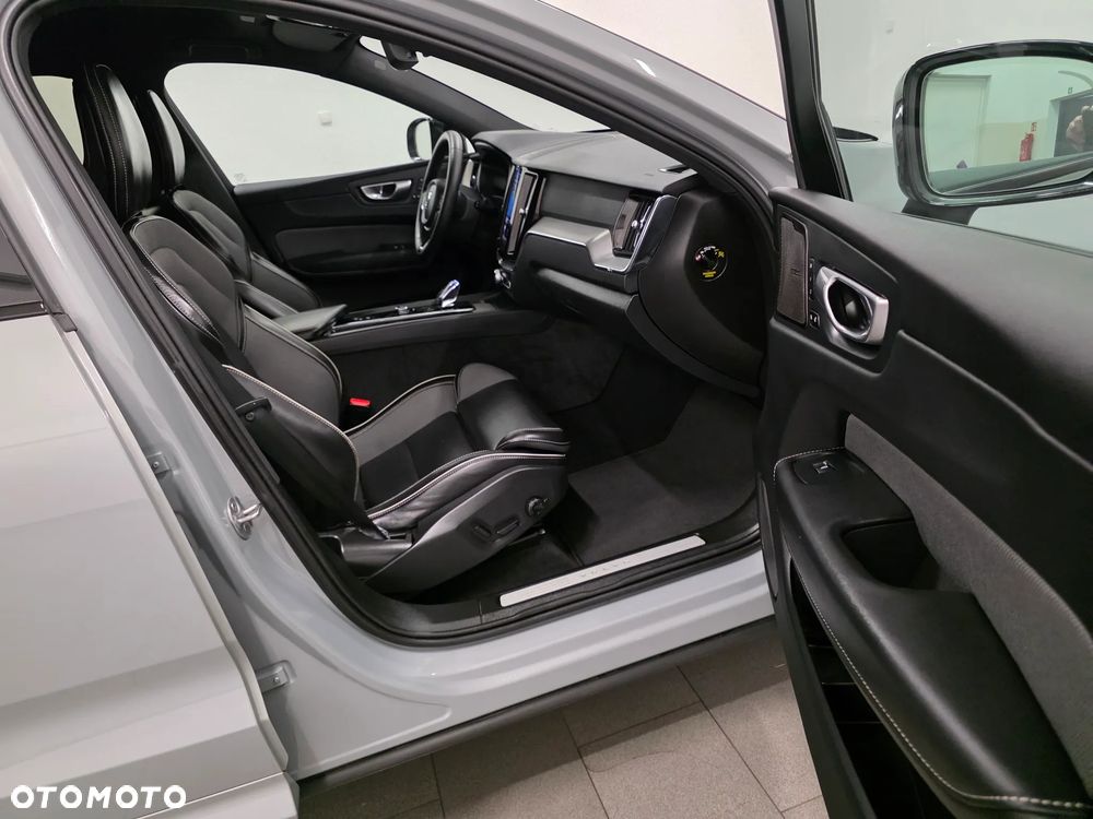 Volvo XC 60 B4 D Geartronic RDesign - 31