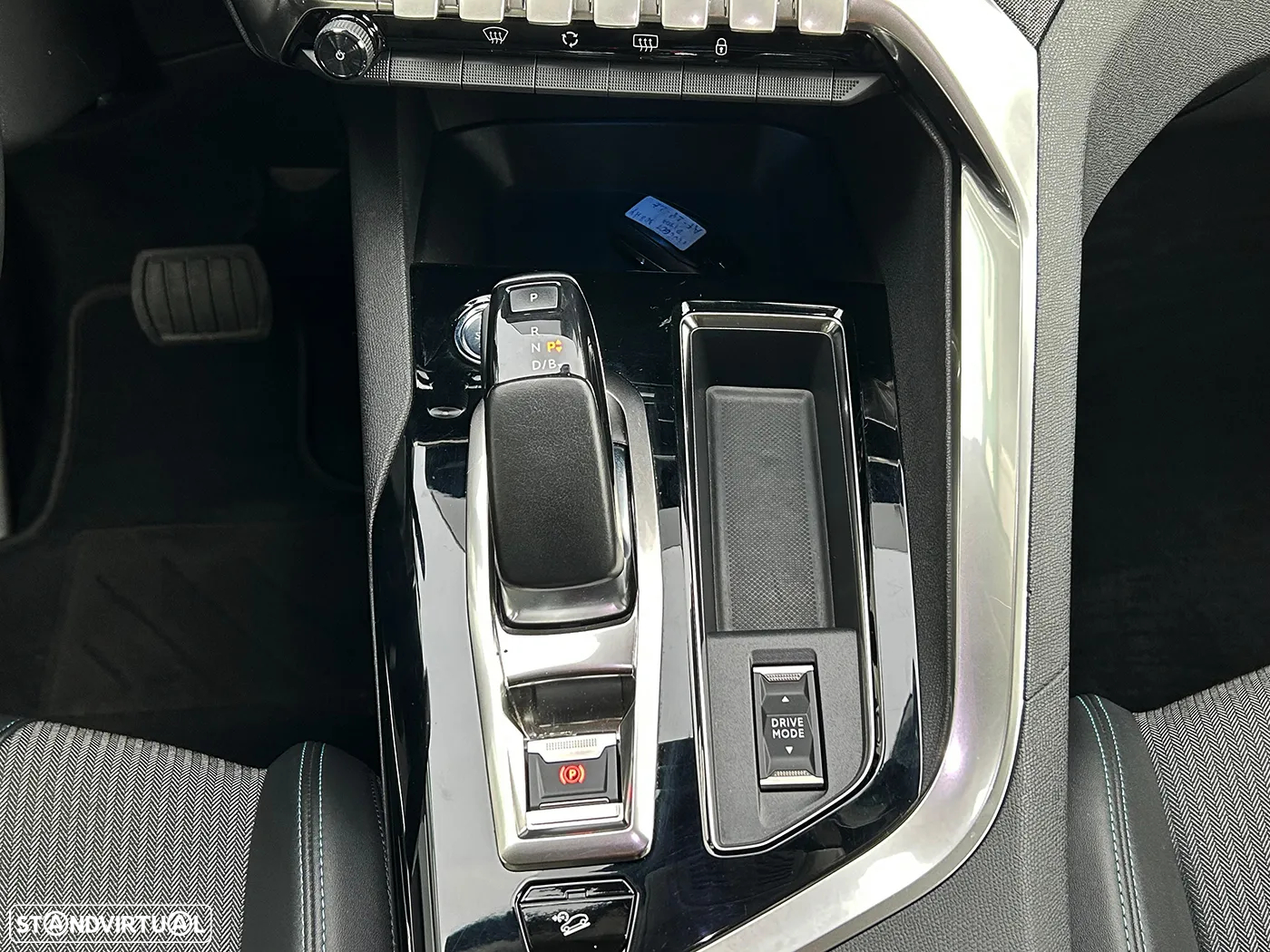 Peugeot 3008 1.6 Hybrid4 Allure Pack e-EAT8 - 24
