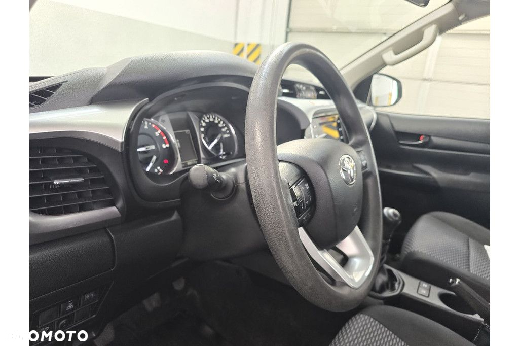 Toyota Hilux - 7