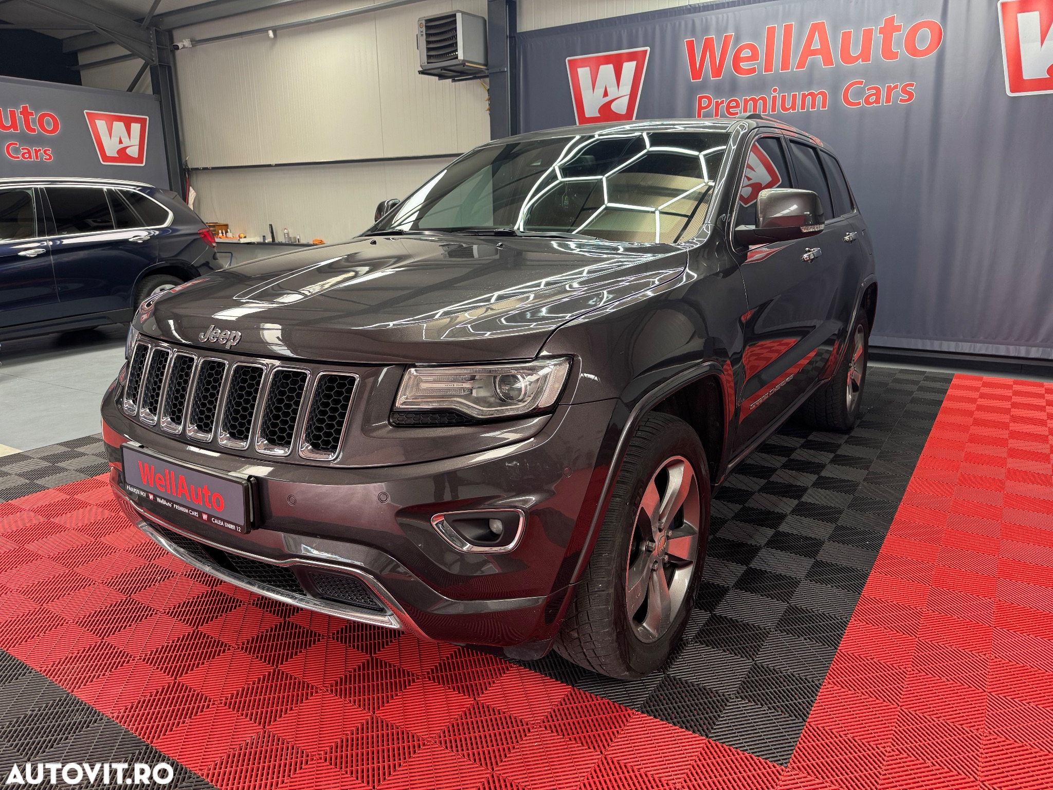 Jeep Grand Cherokee - 2