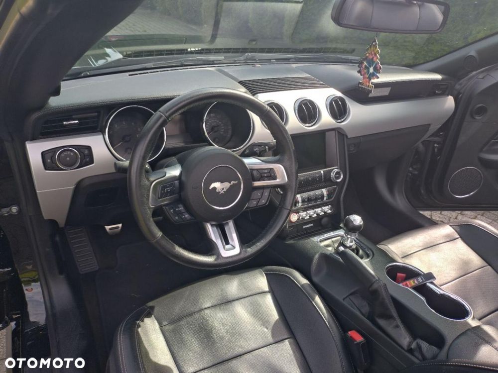 Ford Mustang - 14