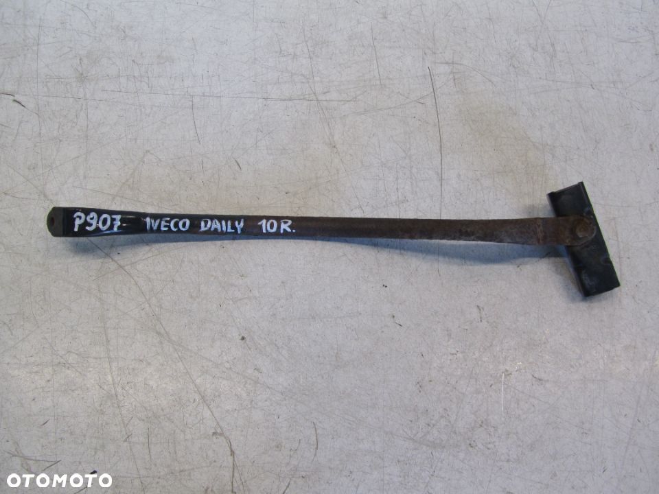 iveco daily 10r bliz mocowanie-wspornik zderzaka przód