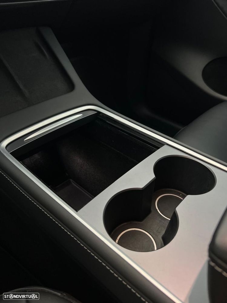 Tesla Model Y Long Range Dual Motor AWD - 23