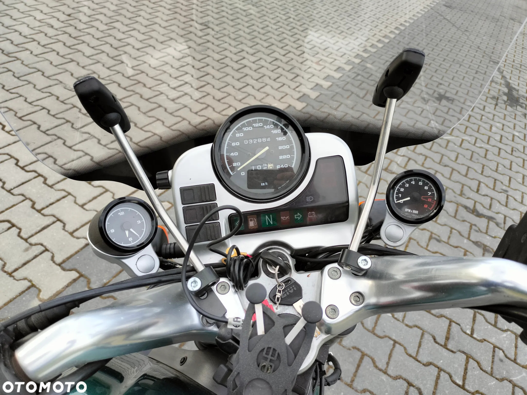 BMW R - 6