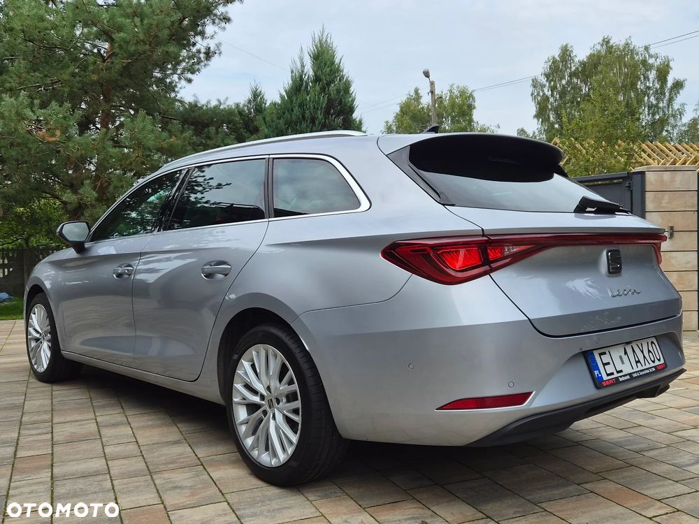 Seat Leon 1.5 eTSI Xcellence DSG - 2