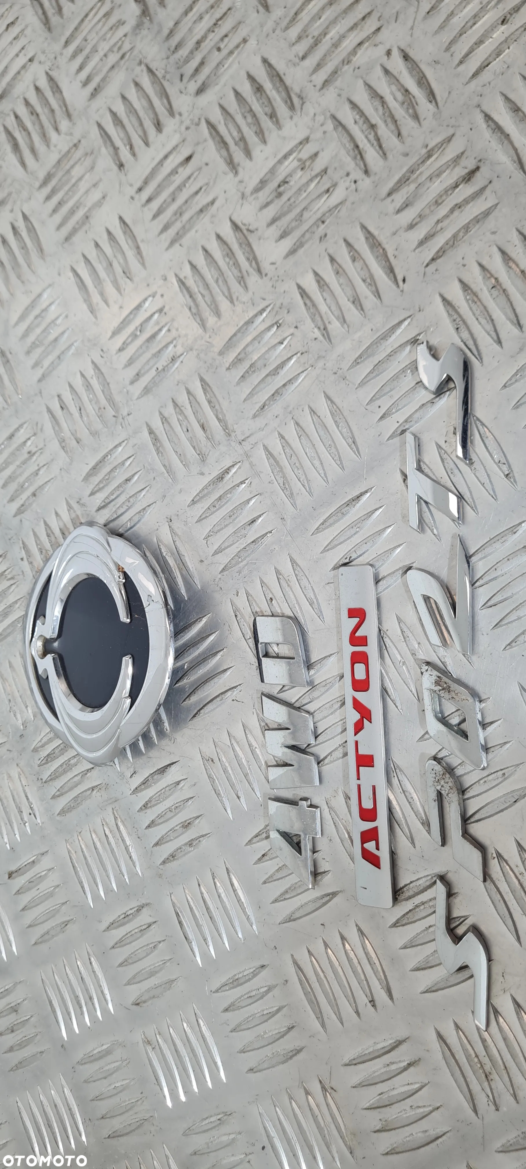 Ssangyong Actyon Sports II Emblemat Znaczek Logo - 12
