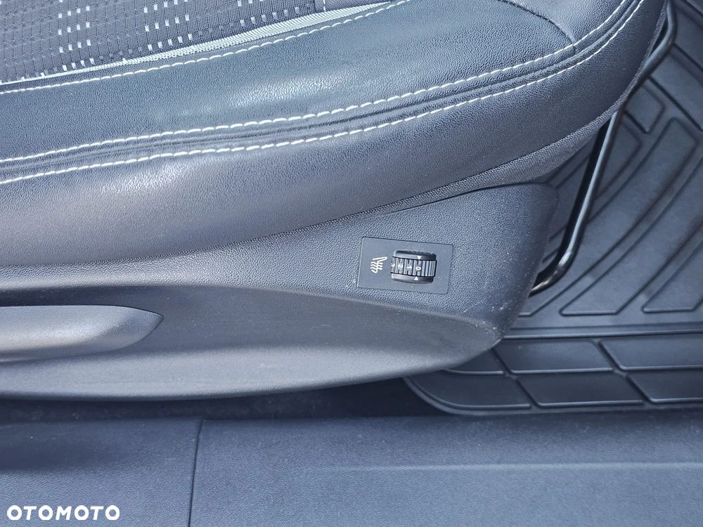 Peugeot 2008 e-HDi FAP 115 STOP & START Allure - 21