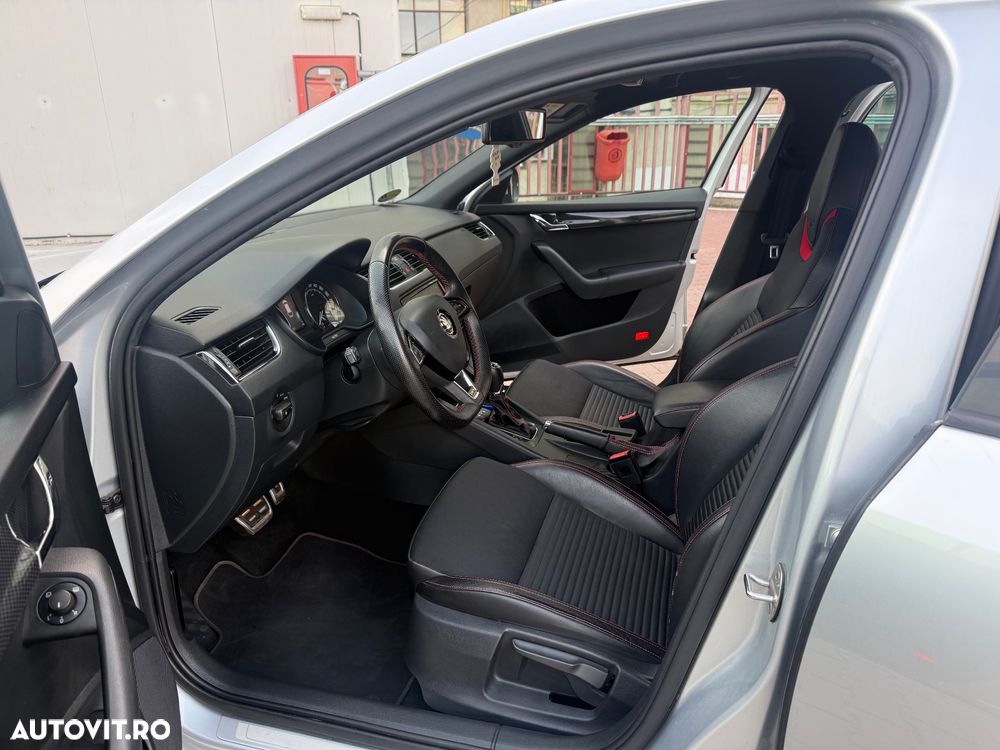 Skoda Octavia 2.0 TDI DSG RS - 20