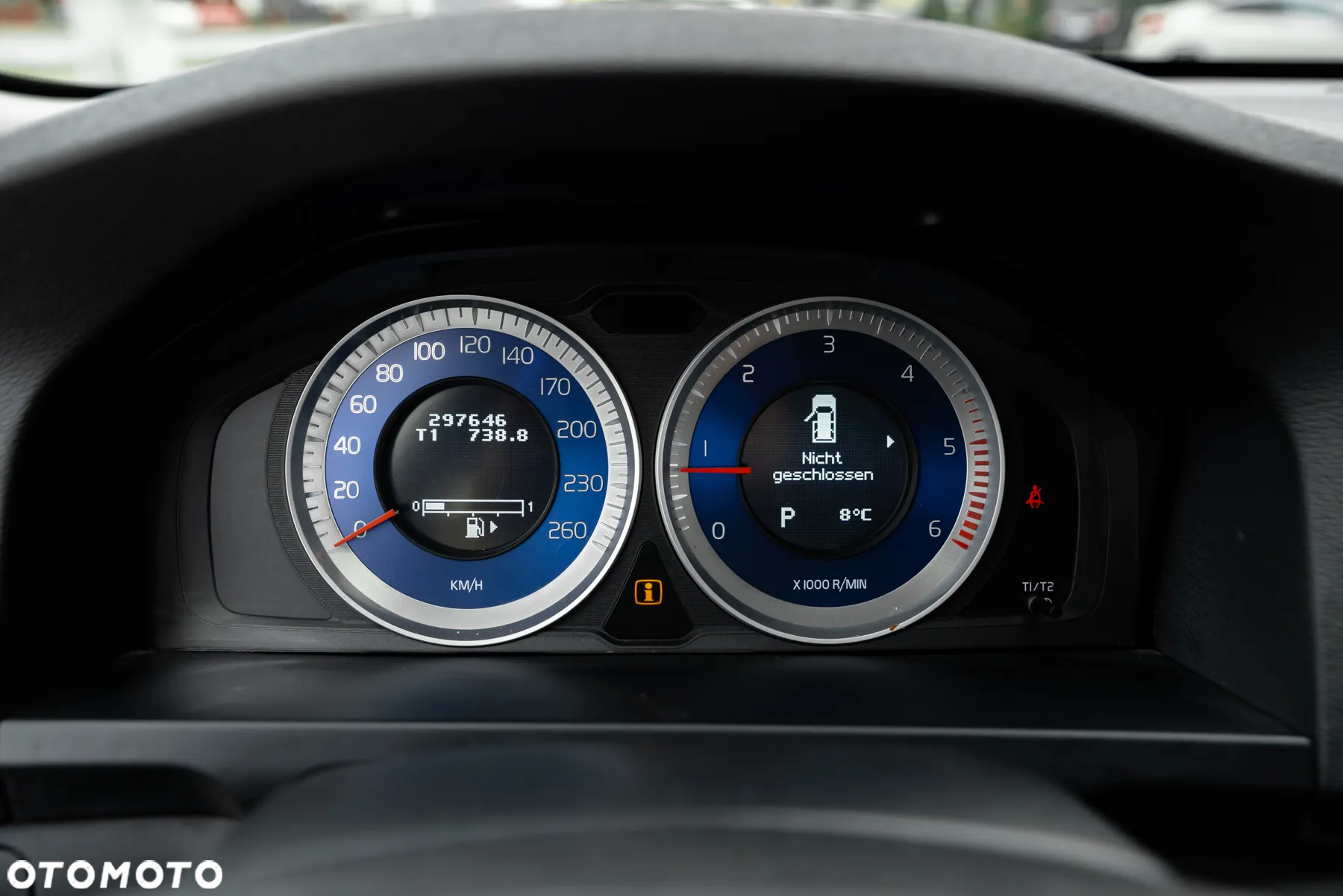 Volvo V60 D5 AWD R-Design - 25