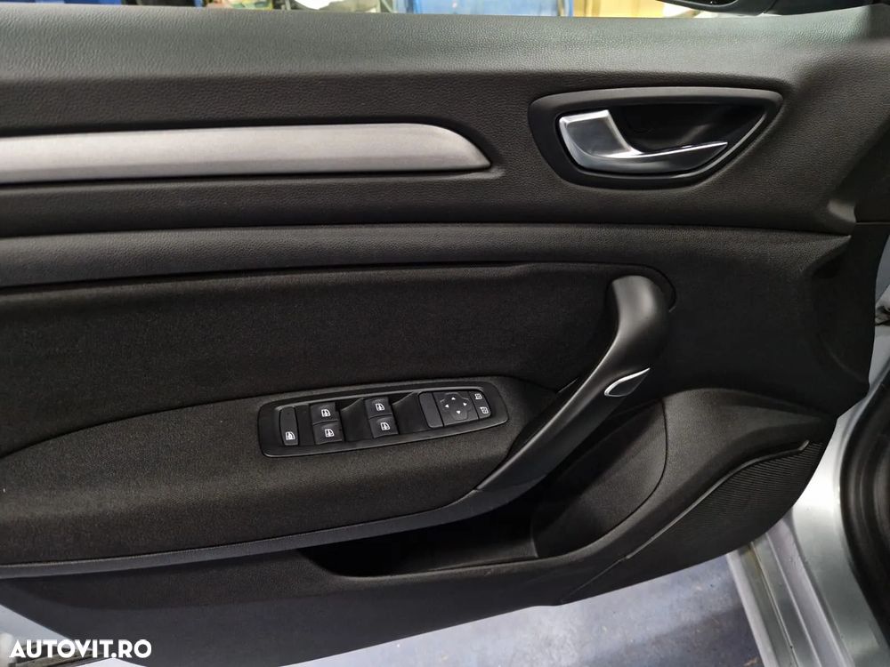 Renault Megane Blue dCi 116 Zen - 8