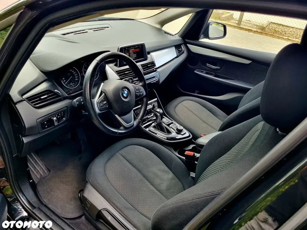 BMW Seria 2 220d Active Tourer - 9