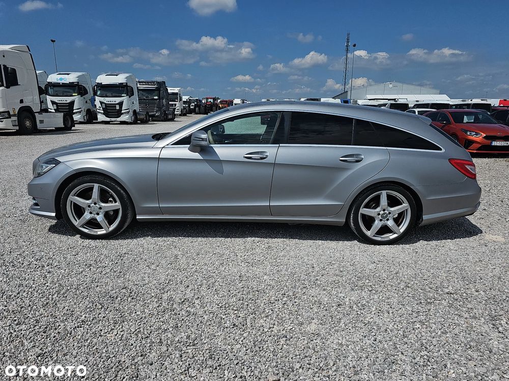 Mercedes-Benz CLS - 9