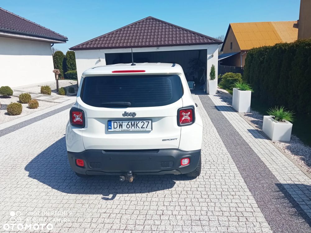 Jeep Renegade 1.6 E-TorQ Sport FWD - 9