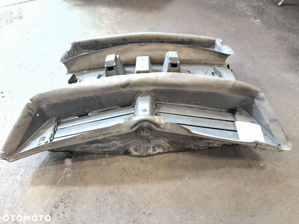 PAS PRZEDNI LINCOLN MKC EJ7B-8475-AL - 5