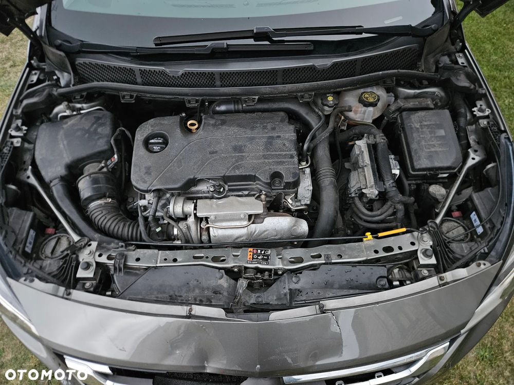 Opel Astra 1.4 T Elite S&S - 16