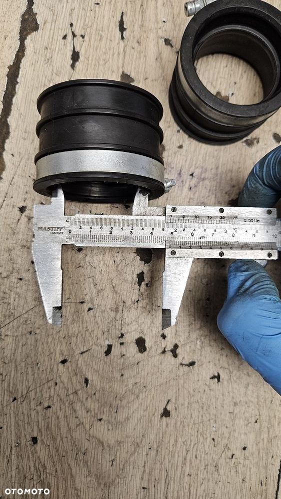 Króciec gumy filtra Triumph Bonneville 1200 Bobber - 9