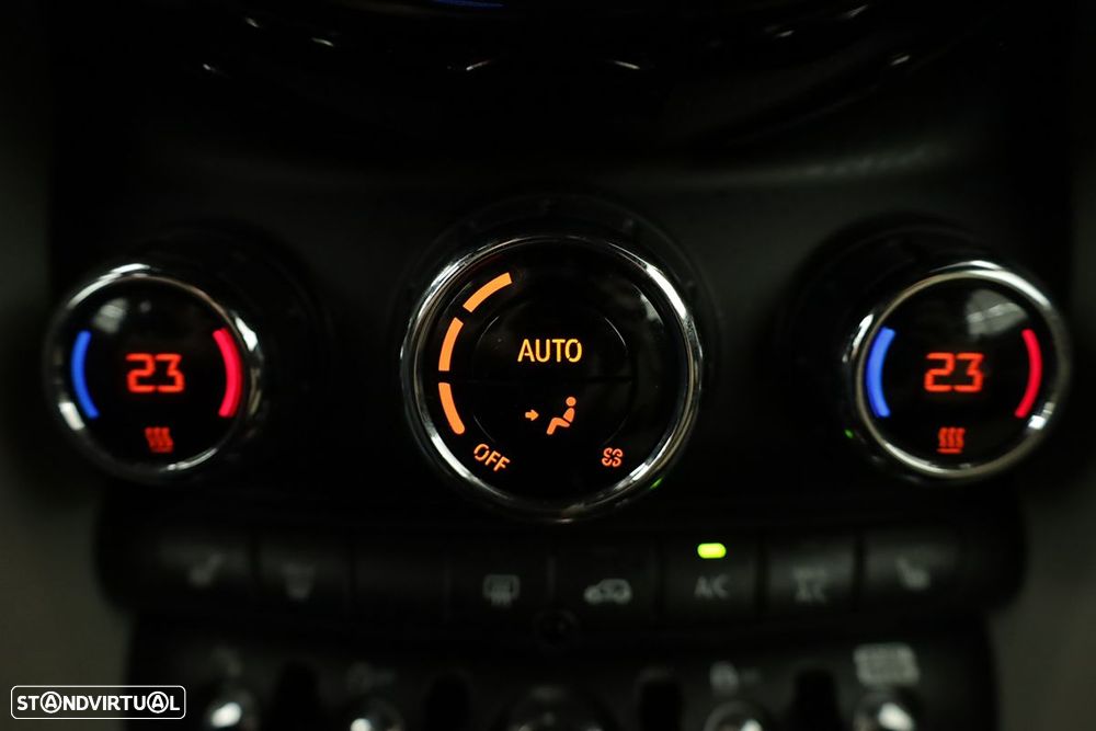 MINI Cabrio - 16