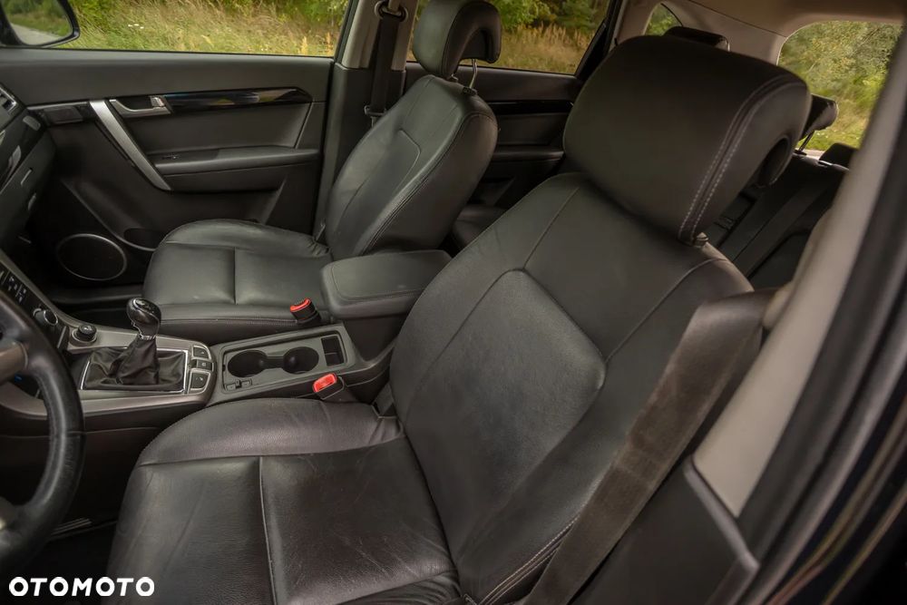 Chevrolet Captiva 2.2 d LTZ - 23