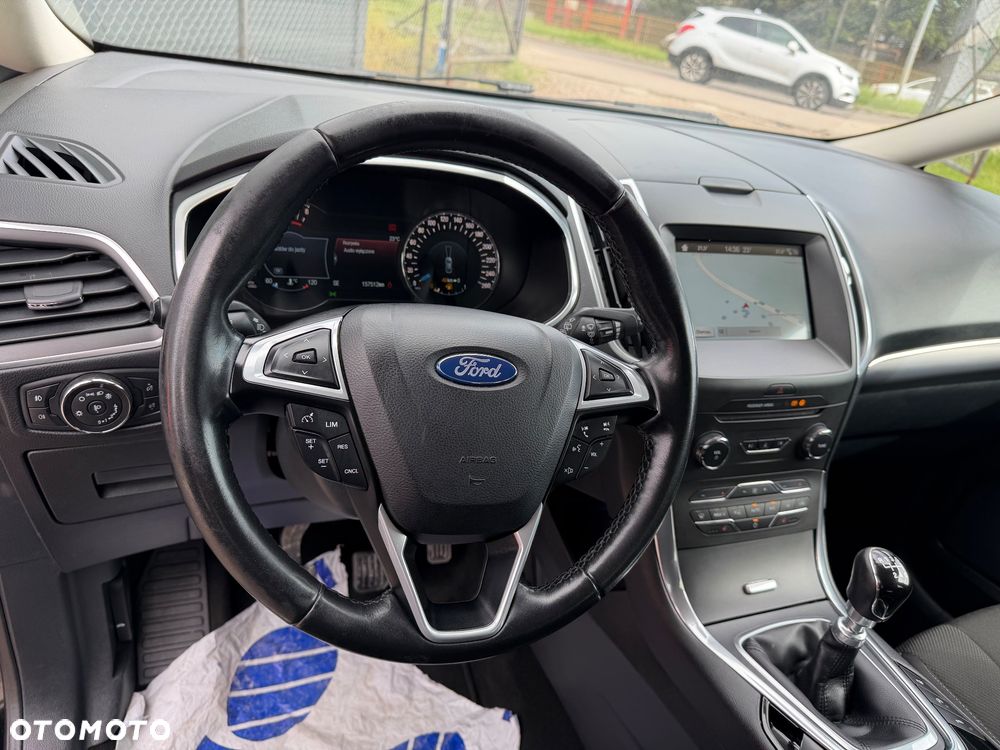 Ford S-Max - 19