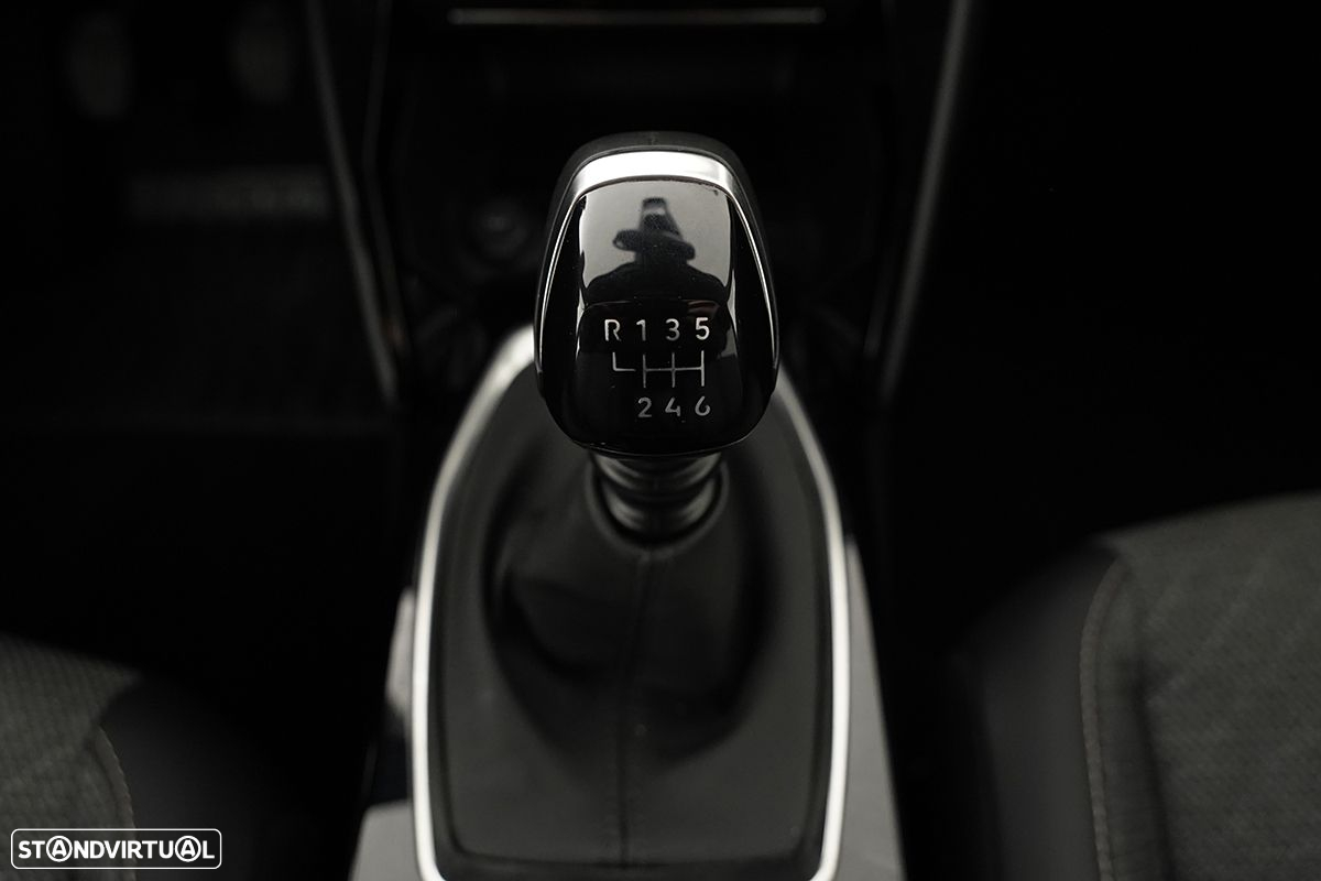 Peugeot 2008 1.2 PureTech Allure - 14
