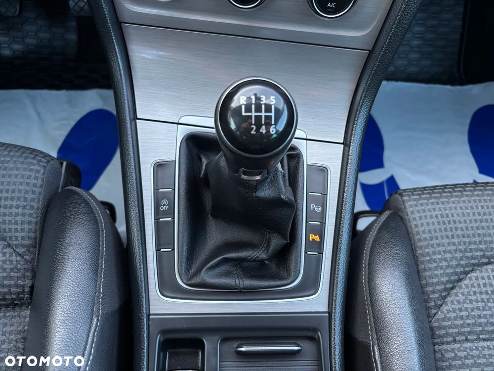 Volkswagen Golf 2.0 TDI (BlueMotion Technology) Highline - 20