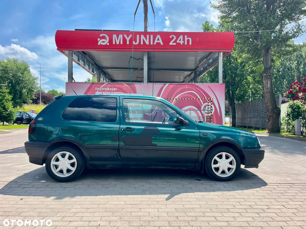 Volkswagen Golf 1.6 CL - 8