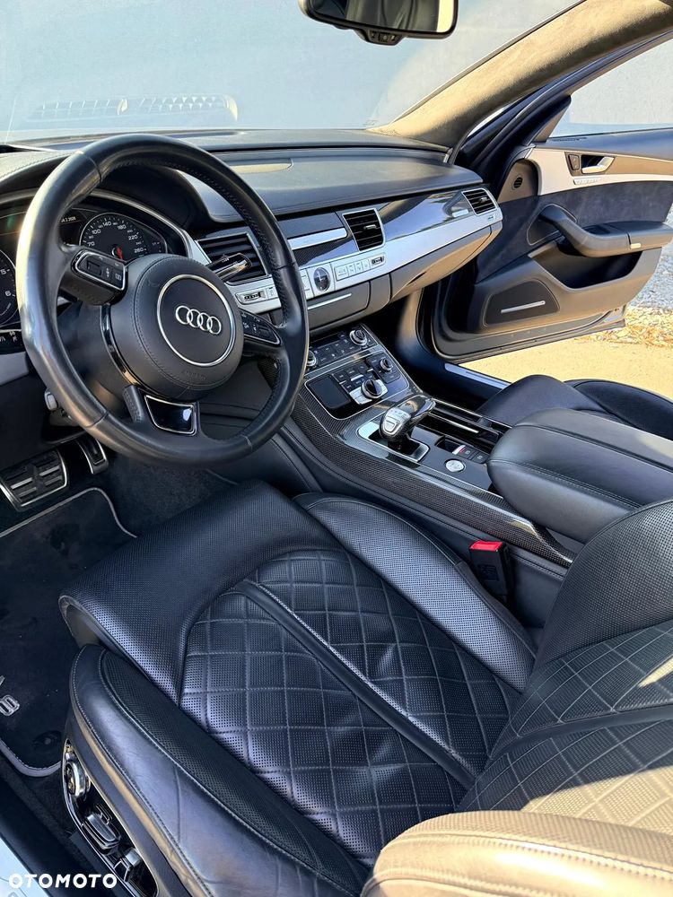 Audi A8 4.2 TDI DPF (clean diesel) quattro tiptronic - 21