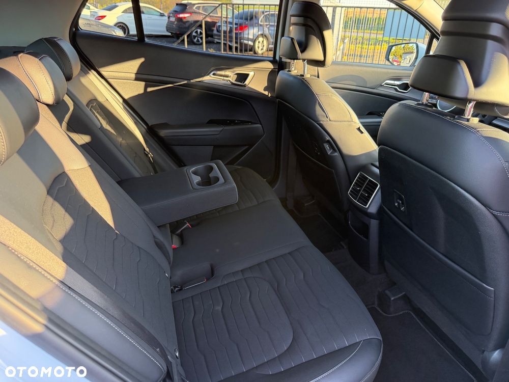 Kia Sportage 1.6 T-GDI MHEV Business Line 4WD DCT - 12