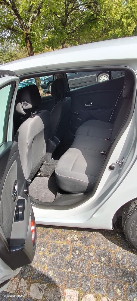 Renault Mégane 1.5 dCi Dynamique - 11