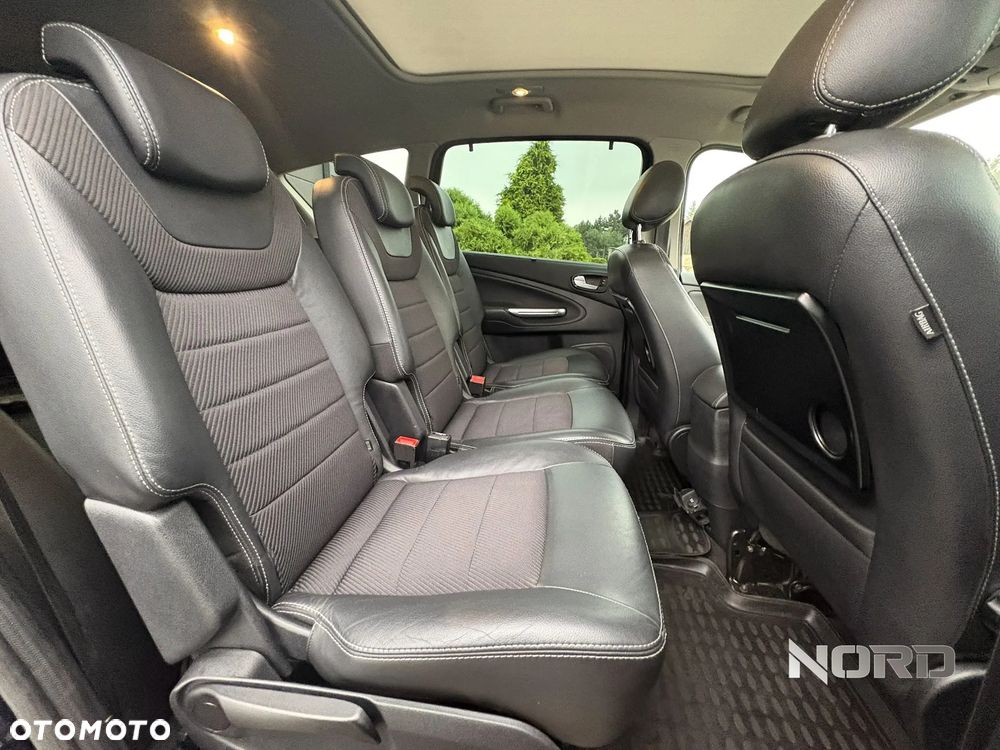 Ford S-Max 2.0 TDCi DPF Titanium - 14