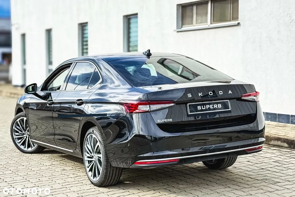 Skoda Superb 2.0 TSI L&K DSG - 8