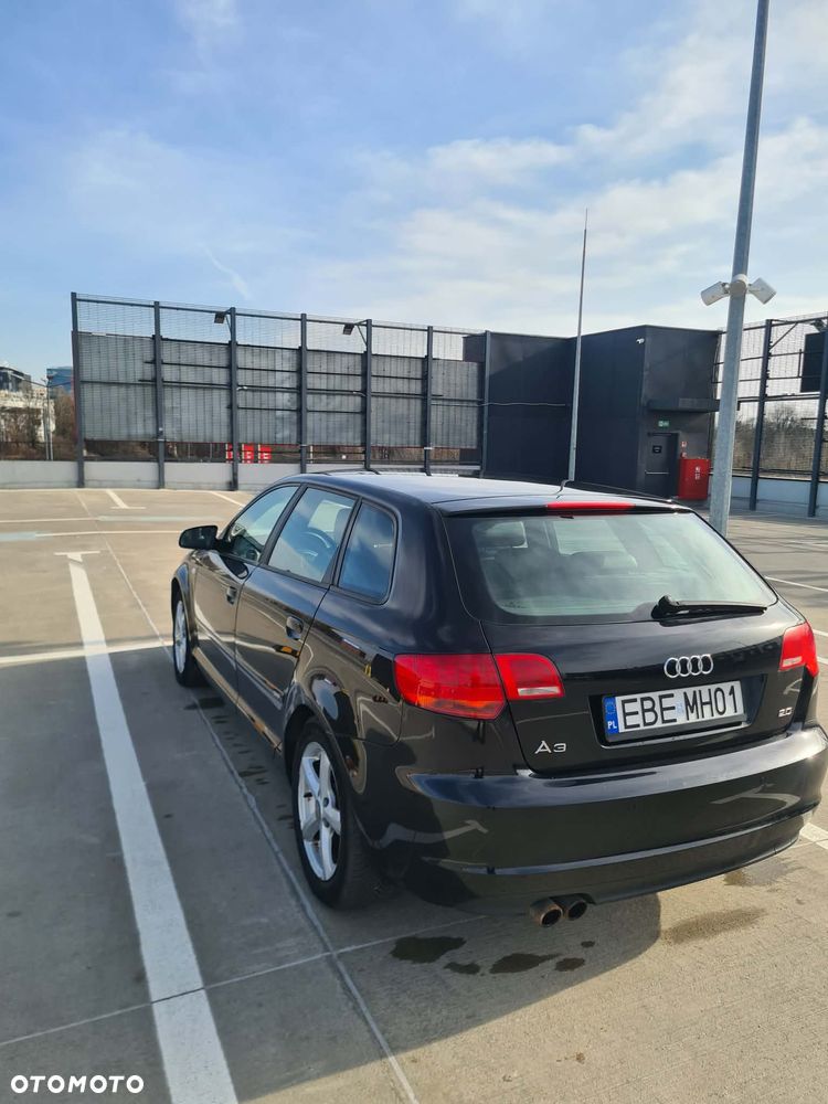 Audi A3 Sportback 2.0 FSI Ambition - 4