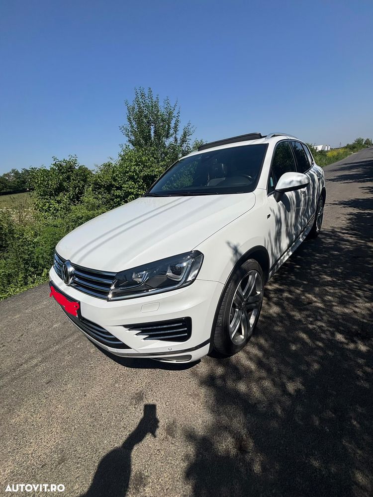 Volkswagen Touareg - 1