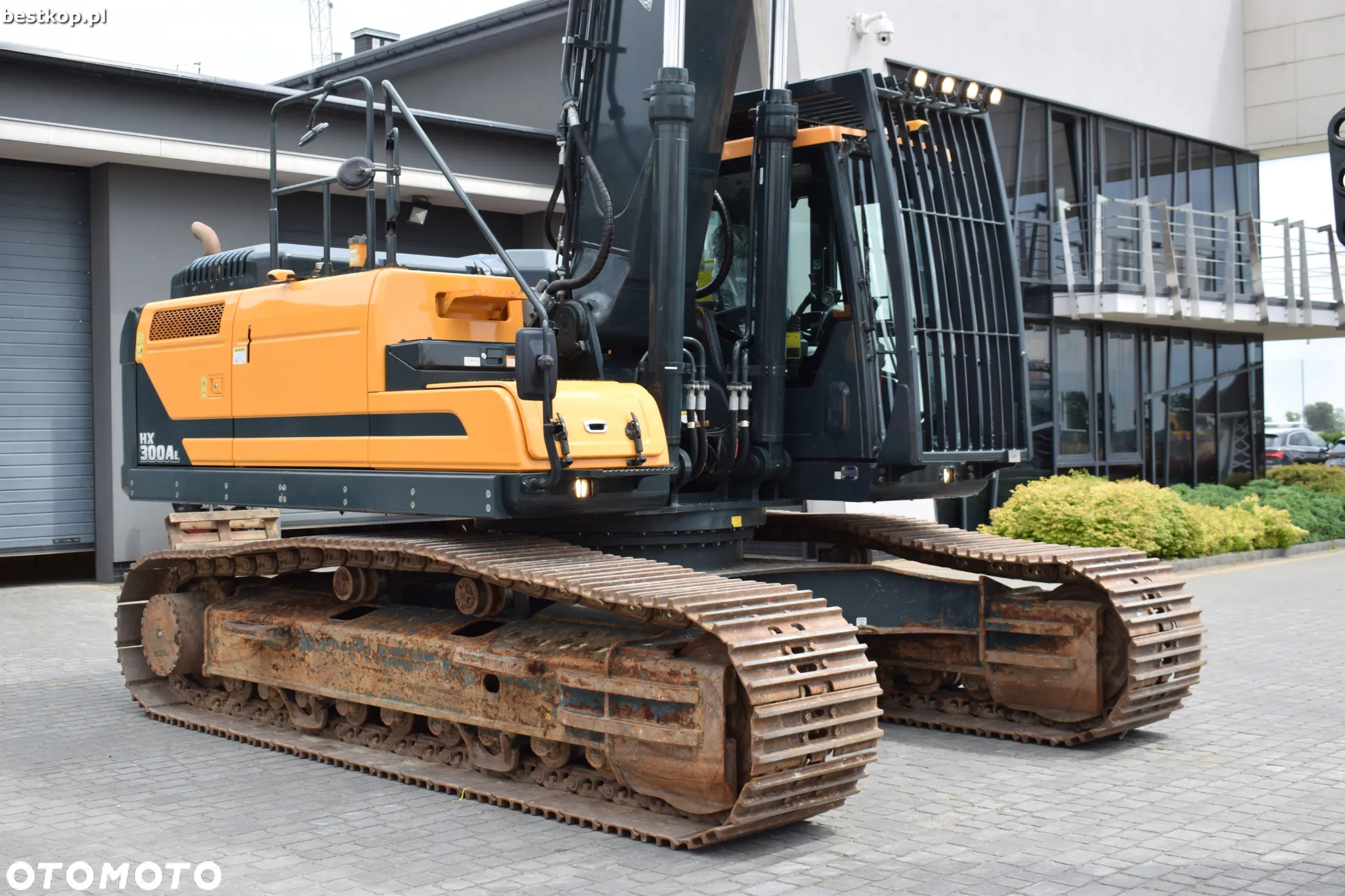 Hyundai HX300AL - 14