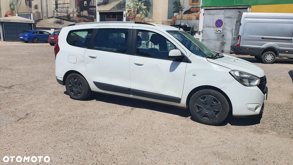 Dacia Lodgy 1.6 SCe Stepway S&S - 10