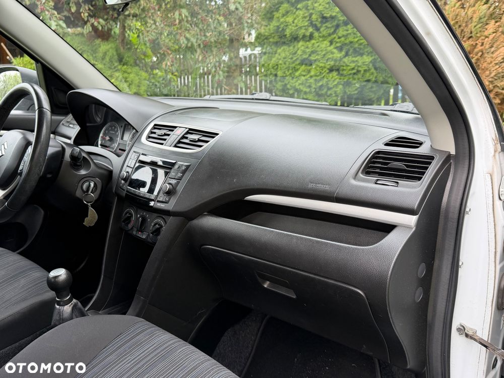 Suzuki Swift - 11