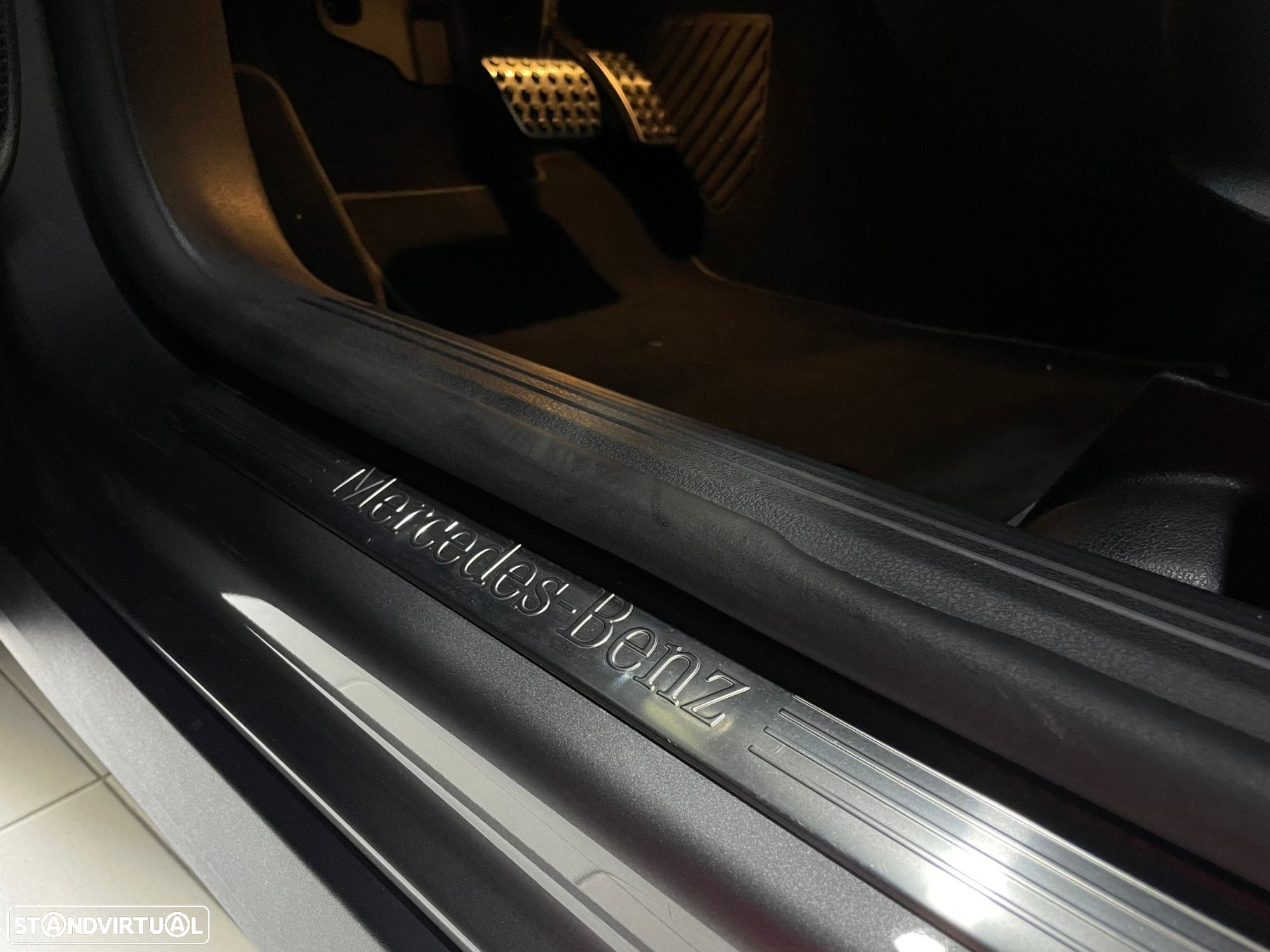 Mercedes-Benz GLA 180 d AMG Line - 32