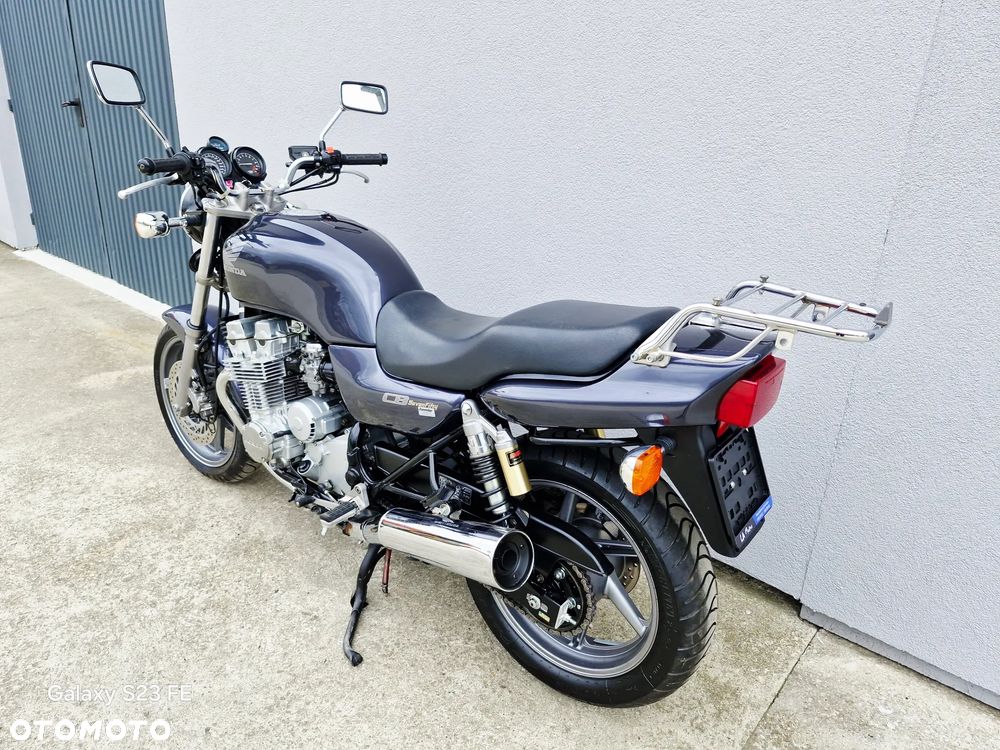 Honda CB - 22