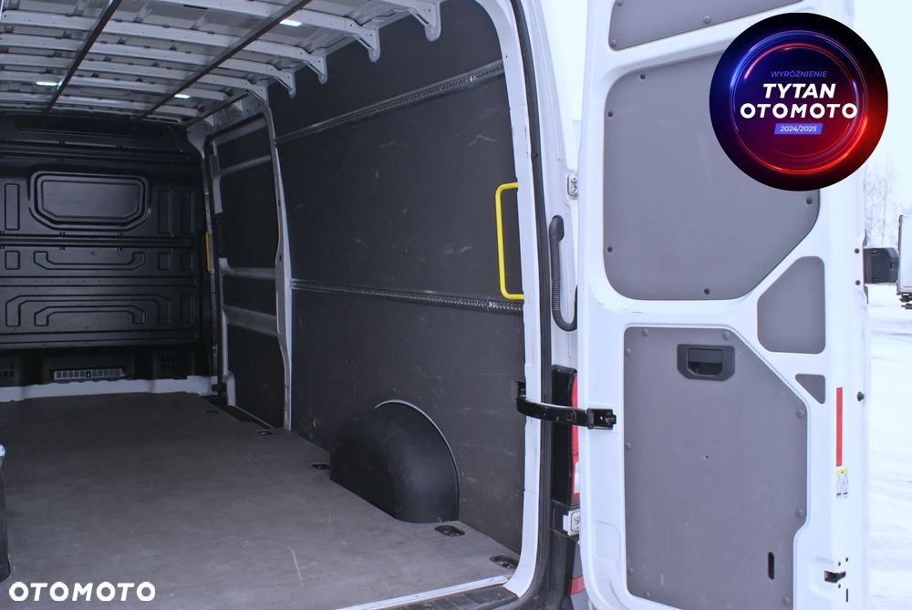 Volkswagen CRAFTER - 11