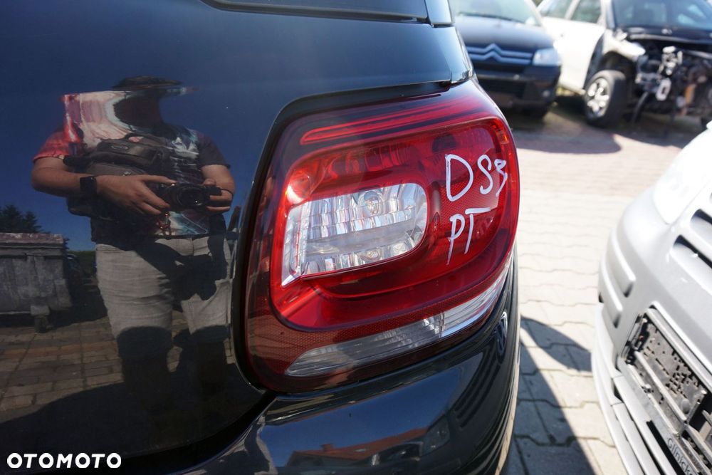 LAMPA TYLNA PRAWA DS3 I  CITROEN 2010-2014 - 2