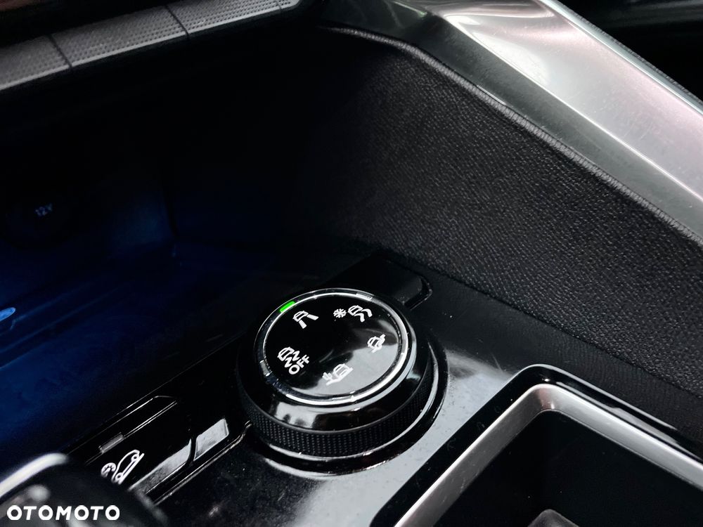 Peugeot 5008 BlueHDI 120 EAT6 Allure - 23