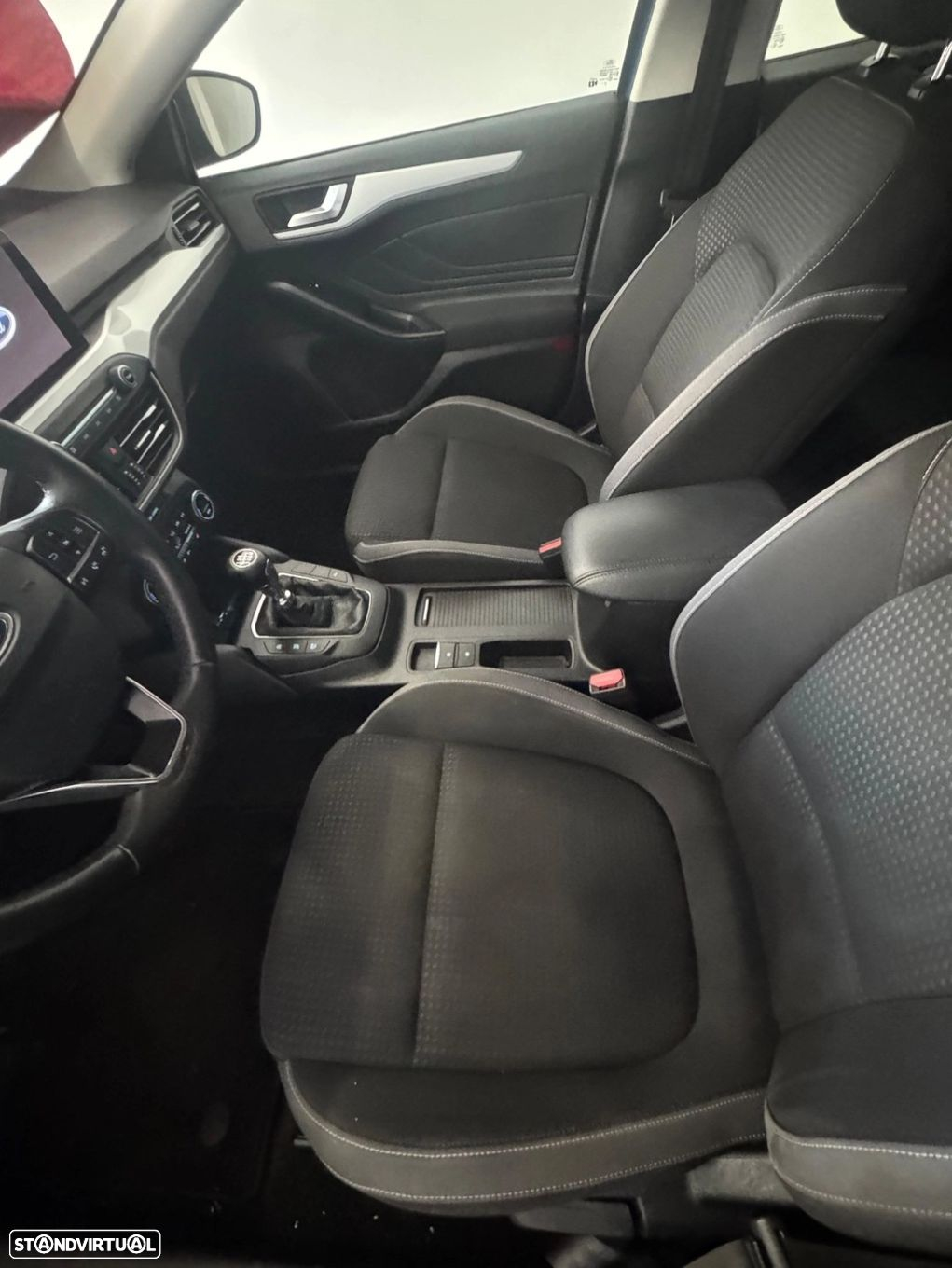 Ford Focus SW 1.0 EcoBoost S&S COOL&CONNECT - 10